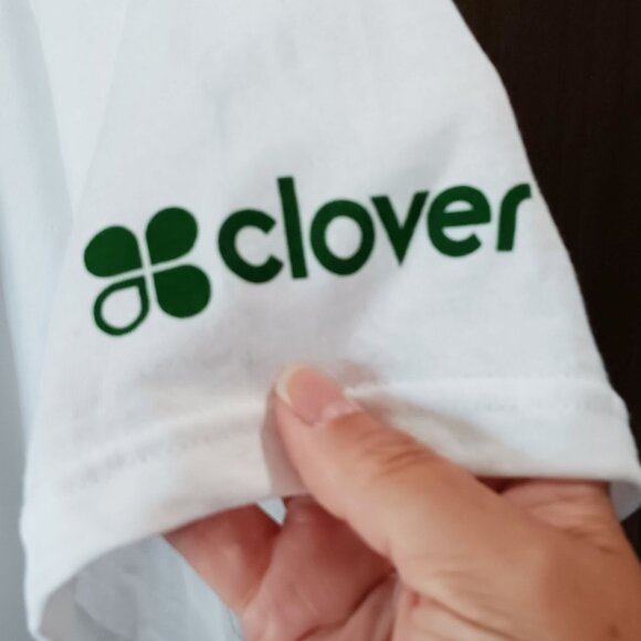 M & O GOLD Milwaukee Bucks 414 Day 2025 Commemorative T-Shirt Size XL - Picture 3 of 5